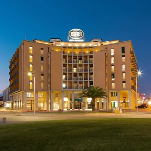 **** Otel Western Biri İtalya